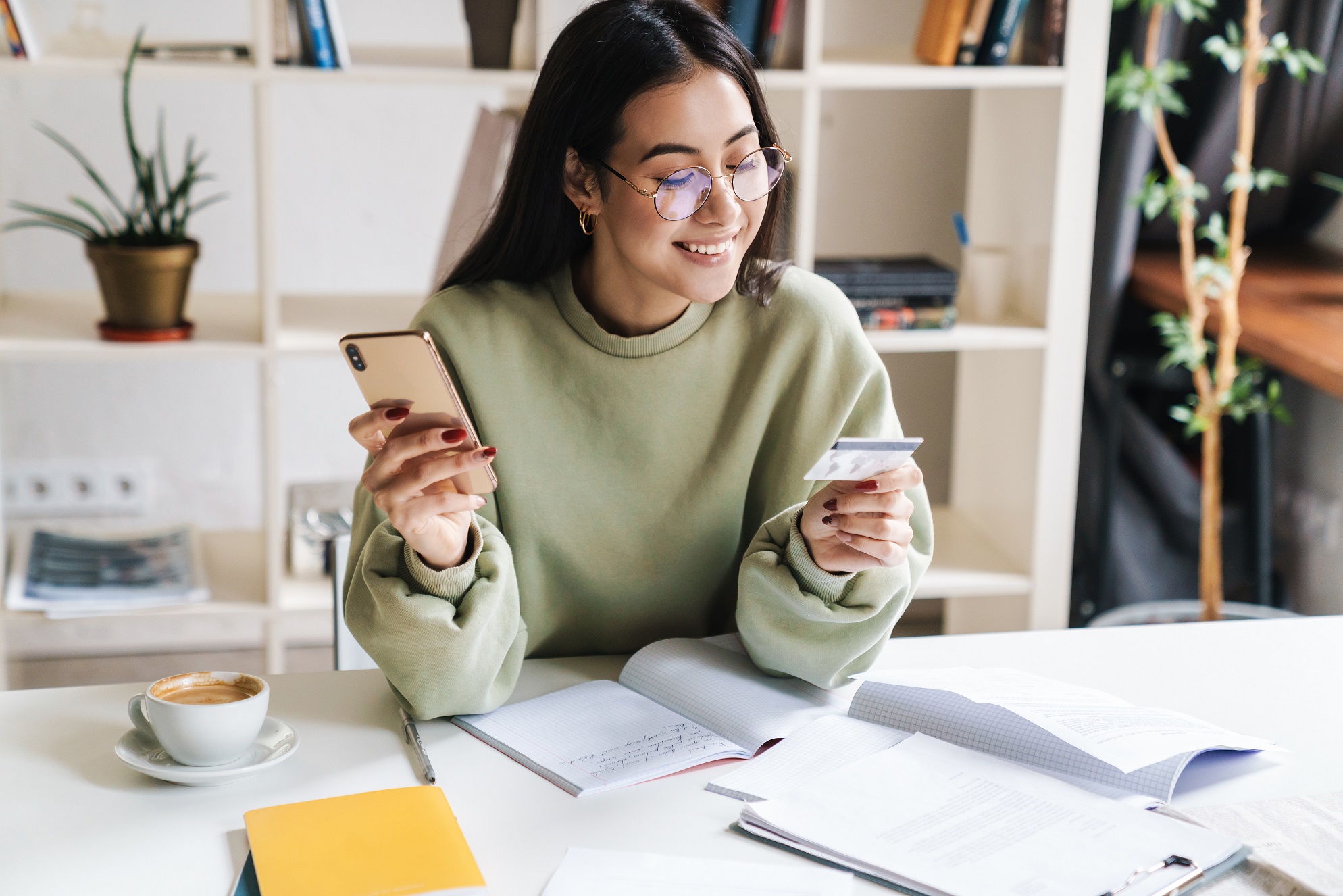 How to Get Your First Credit Card Image